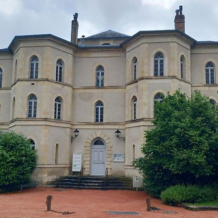شقة Jls'Tudios " U Sognu" Cosne-sur-Loire المظهر الخارجي الصورة
