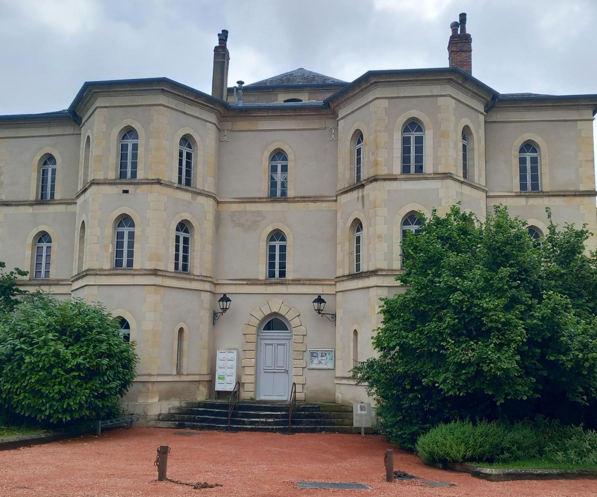 شقة Jls'Tudios " U Sognu" Cosne-sur-Loire المظهر الخارجي الصورة
